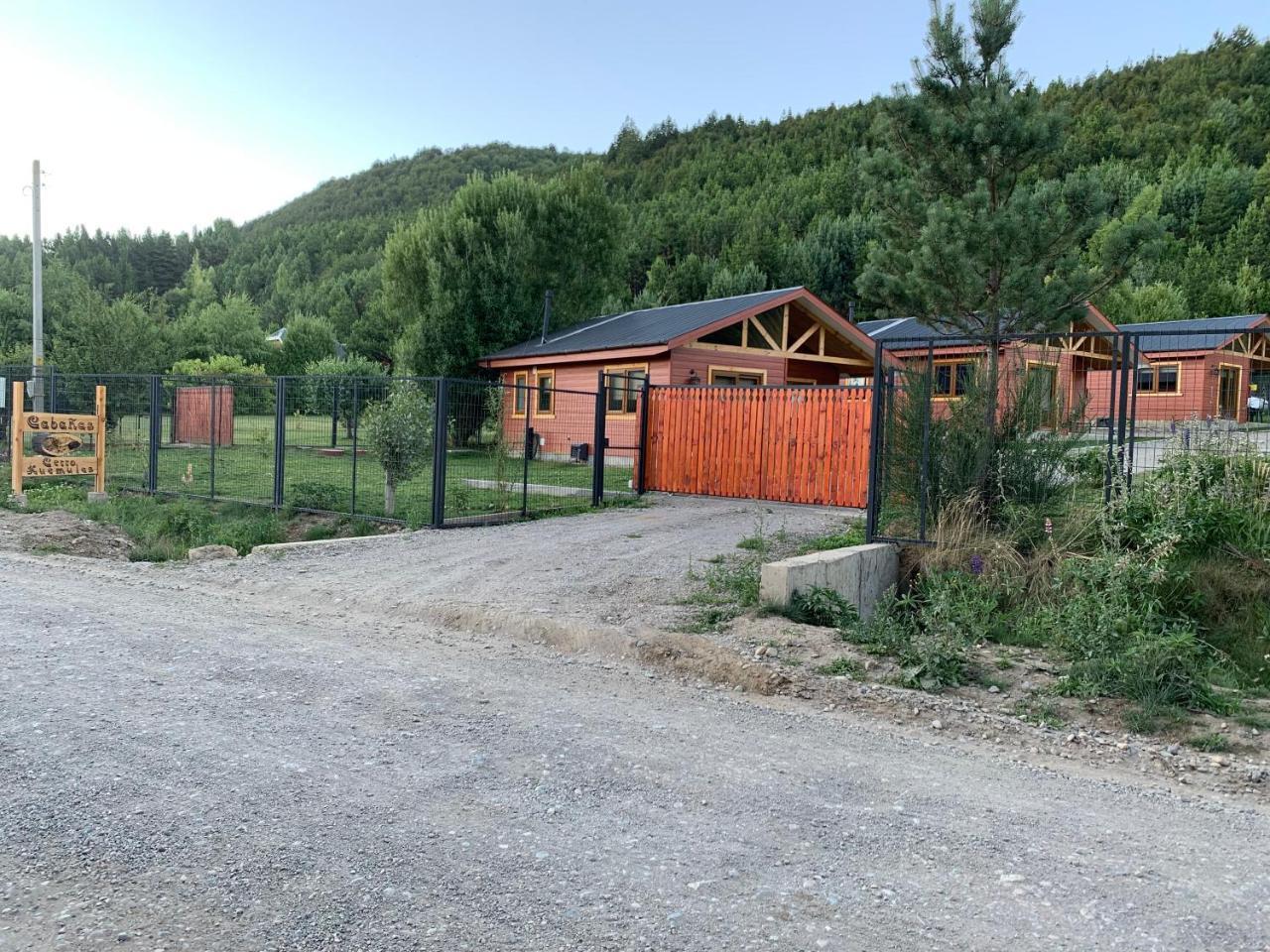 Cabañas Cerro Huemules Coyhaique Exterior foto